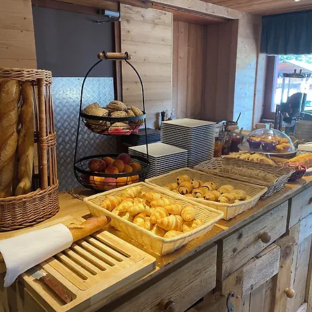 Le Schuss Hotel 3*