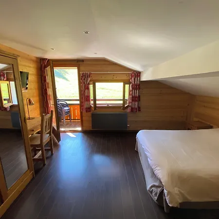 Le Schuss Hotel