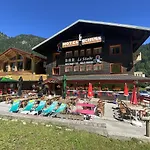 Le Schuss Hotel
