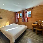 Le Schuss Hotel