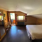 Le Schuss Hotel