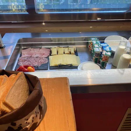 Le Schuss ホテル 3*
