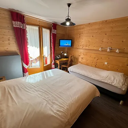Le Schuss Hotell 3*